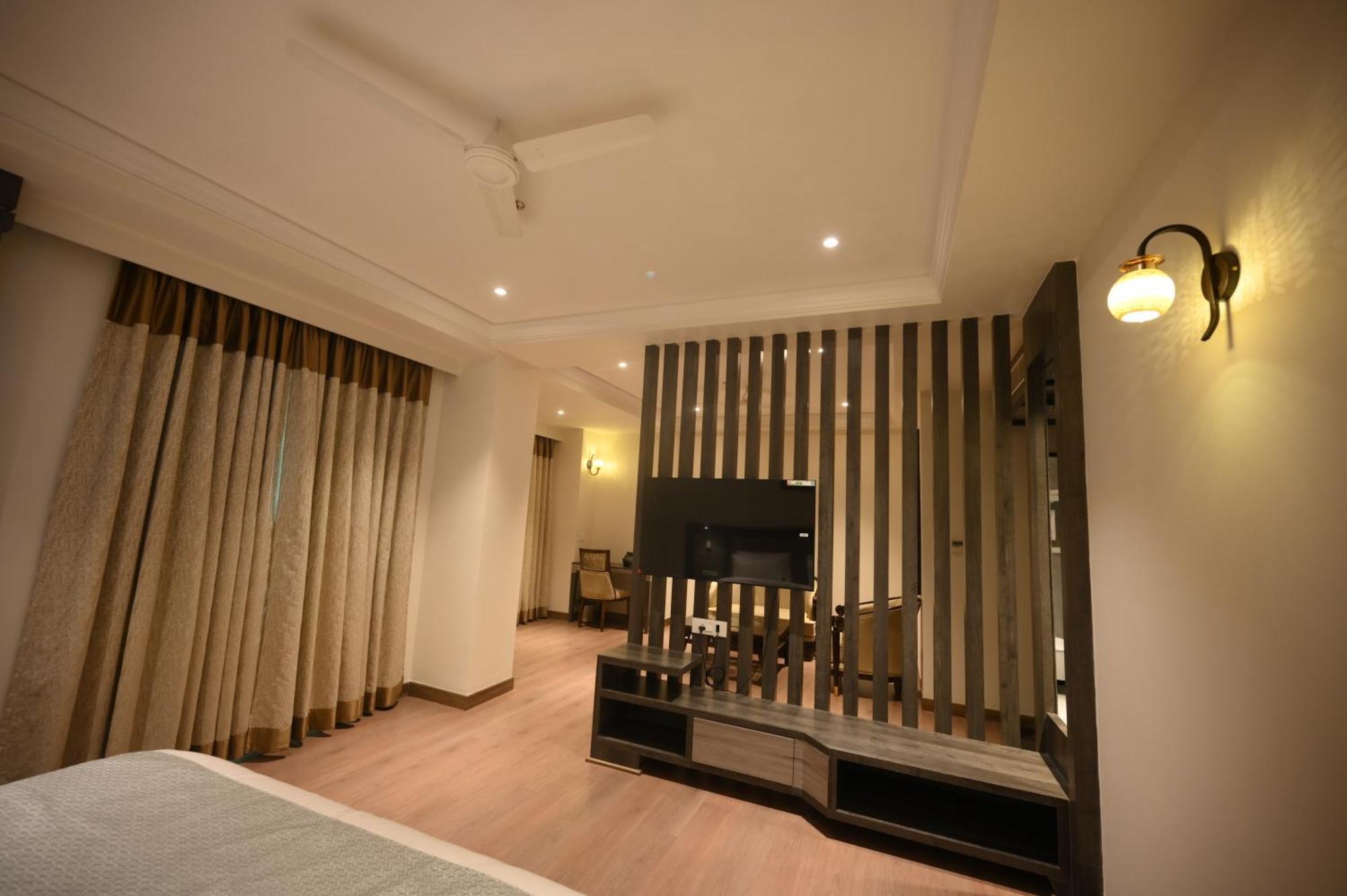 ורנאסי The Mudra Hotel מראה חיצוני תמונה