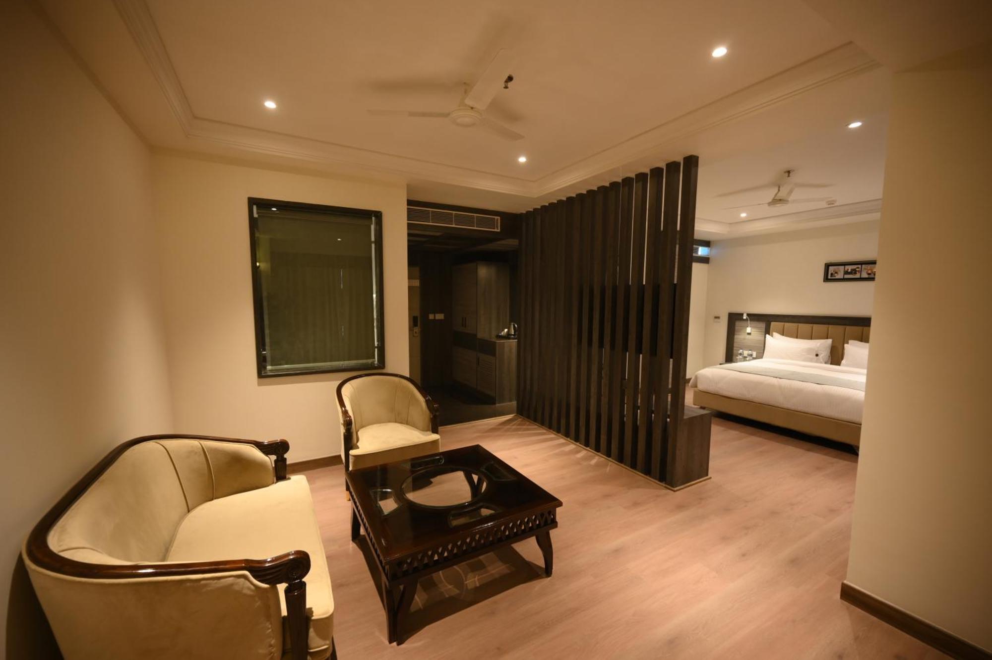 ורנאסי The Mudra Hotel מראה חיצוני תמונה